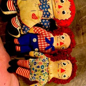 Raggedy Ann and Andy dolls